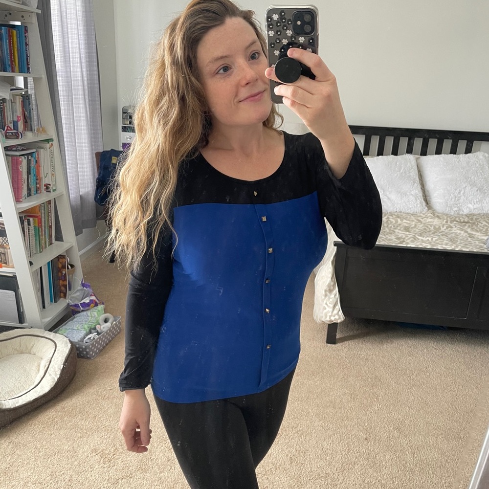 Colorblock Top - Picture 2 of 3